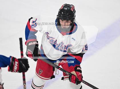 Thumbnail 2 in Darien @ Warde/Ludlowe photogallery.