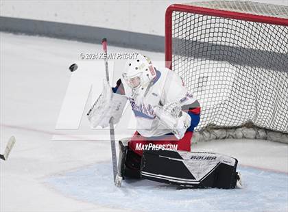 Thumbnail 2 in Darien @ Warde/Ludlowe photogallery.