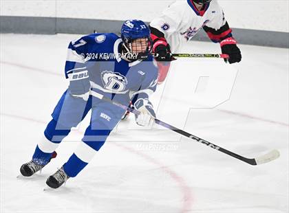 Thumbnail 1 in Darien @ Warde/Ludlowe photogallery.