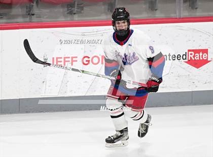 Thumbnail 3 in Darien @ Warde/Ludlowe photogallery.