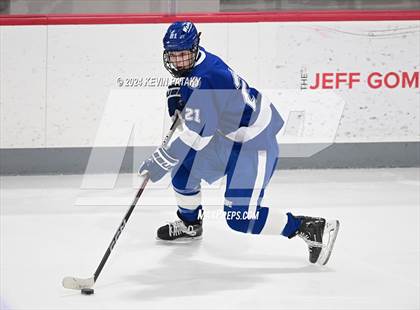 Thumbnail 1 in Darien @ Warde/Ludlowe photogallery.