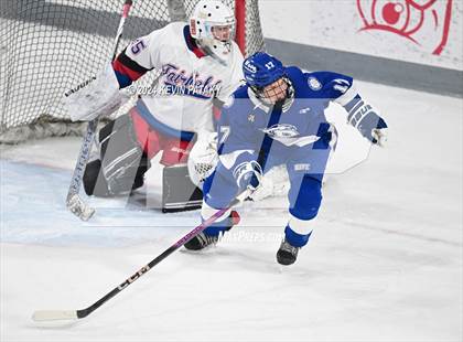 Thumbnail 2 in Darien @ Warde/Ludlowe photogallery.