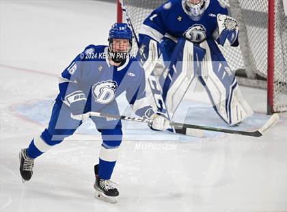 Thumbnail 2 in Darien @ Warde/Ludlowe photogallery.