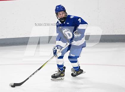 Thumbnail 2 in Darien @ Warde/Ludlowe photogallery.