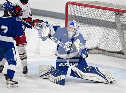Thumbnail 2 in Darien @ Warde/Ludlowe photogallery.