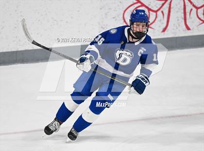 Thumbnail 3 in Darien @ Warde/Ludlowe photogallery.