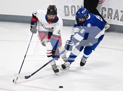 Thumbnail 1 in Darien @ Warde/Ludlowe photogallery.