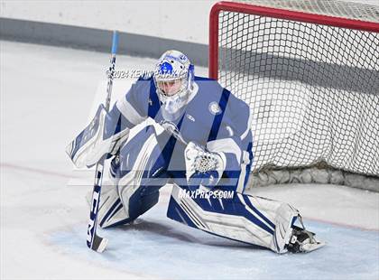 Thumbnail 3 in Darien @ Warde/Ludlowe photogallery.