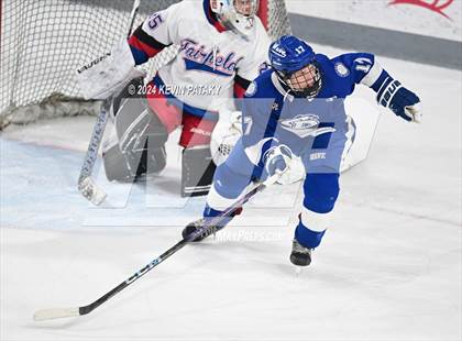 Thumbnail 3 in Darien @ Warde/Ludlowe photogallery.