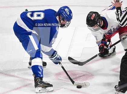 Thumbnail 3 in Darien @ Warde/Ludlowe photogallery.