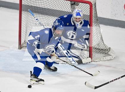 Thumbnail 2 in Darien @ Warde/Ludlowe photogallery.