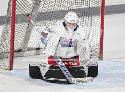 Thumbnail 2 in Darien @ Warde/Ludlowe photogallery.