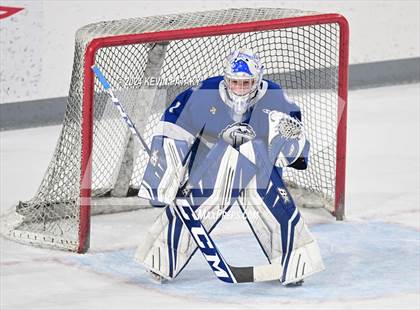 Thumbnail 1 in Darien @ Warde/Ludlowe photogallery.
