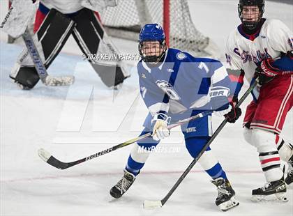 Thumbnail 3 in Darien @ Warde/Ludlowe photogallery.
