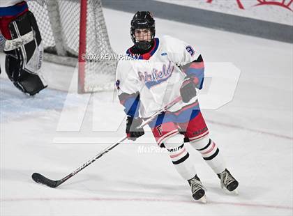 Thumbnail 1 in Darien @ Warde/Ludlowe photogallery.