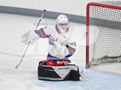 Thumbnail 2 in Darien @ Warde/Ludlowe photogallery.