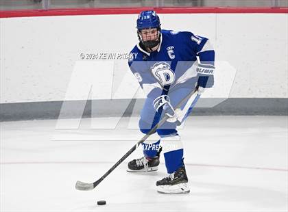 Thumbnail 1 in Darien @ Warde/Ludlowe photogallery.