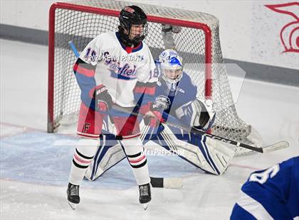 Thumbnail 1 in Darien @ Warde/Ludlowe photogallery.