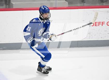 Thumbnail 2 in Darien @ Warde/Ludlowe photogallery.