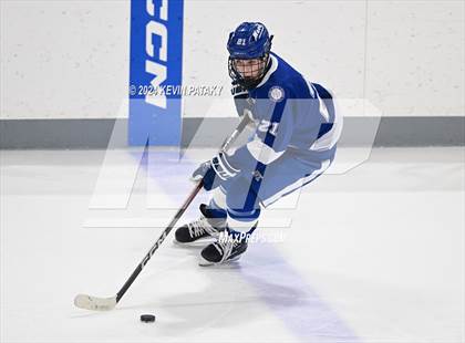 Thumbnail 1 in Darien @ Warde/Ludlowe photogallery.