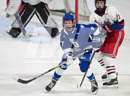 Thumbnail 2 in Darien @ Warde/Ludlowe photogallery.