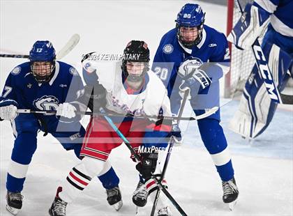 Thumbnail 2 in Darien @ Warde/Ludlowe photogallery.