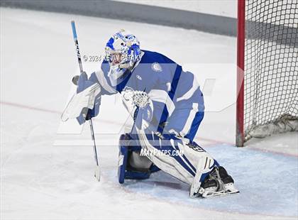 Thumbnail 1 in Darien @ Warde/Ludlowe photogallery.