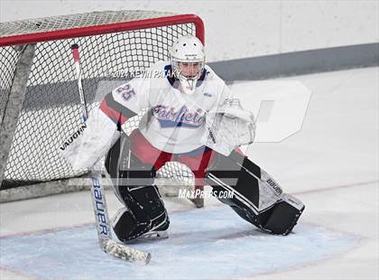Thumbnail 1 in Darien @ Warde/Ludlowe photogallery.