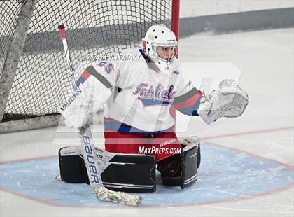 Thumbnail 1 in Darien @ Warde/Ludlowe photogallery.