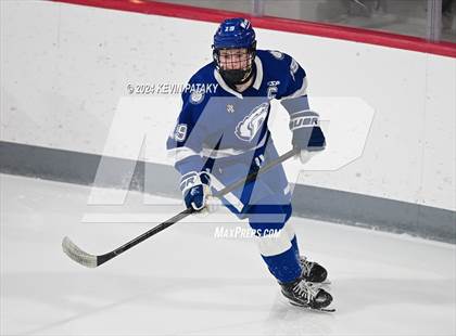 Thumbnail 2 in Darien @ Warde/Ludlowe photogallery.