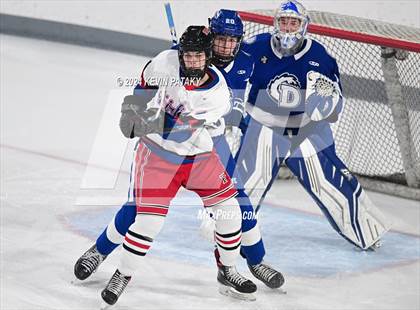 Thumbnail 1 in Darien @ Warde/Ludlowe photogallery.