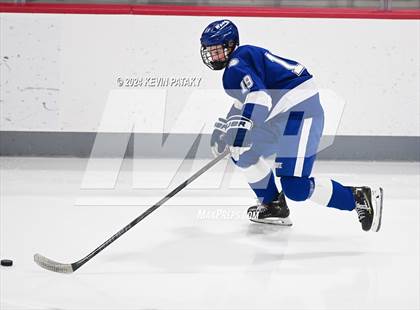 Thumbnail 2 in Darien @ Warde/Ludlowe photogallery.