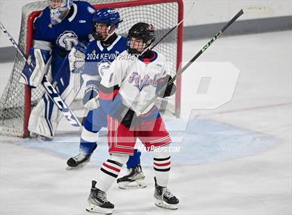Thumbnail 3 in Darien @ Warde/Ludlowe photogallery.