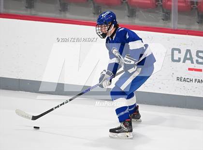 Thumbnail 2 in Darien @ Warde/Ludlowe photogallery.