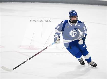 Thumbnail 3 in Darien @ Warde/Ludlowe photogallery.