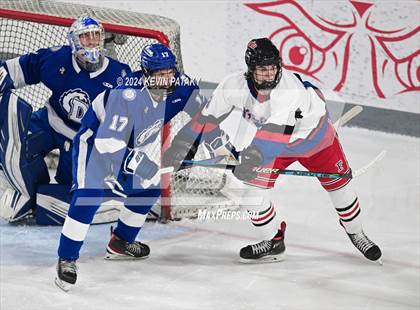 Thumbnail 1 in Darien @ Warde/Ludlowe photogallery.