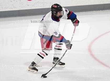 Thumbnail 3 in Darien @ Warde/Ludlowe photogallery.
