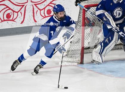 Thumbnail 2 in Darien @ Warde/Ludlowe photogallery.