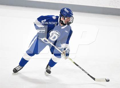 Thumbnail 3 in Darien @ Warde/Ludlowe photogallery.