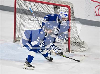 Thumbnail 1 in Darien @ Warde/Ludlowe photogallery.