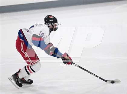 Thumbnail 2 in Darien @ Warde/Ludlowe photogallery.