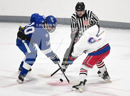 Thumbnail 3 in Darien @ Warde/Ludlowe photogallery.