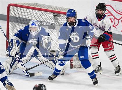 Thumbnail 1 in Darien @ Warde/Ludlowe photogallery.