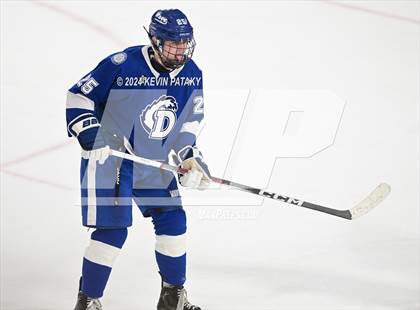 Thumbnail 1 in Darien @ Warde/Ludlowe photogallery.