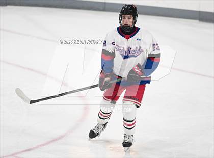 Thumbnail 2 in Darien @ Warde/Ludlowe photogallery.