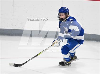 Thumbnail 1 in Darien @ Warde/Ludlowe photogallery.