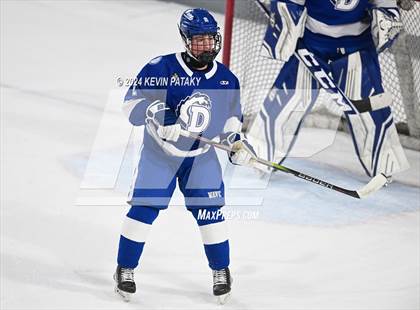 Thumbnail 1 in Darien @ Warde/Ludlowe photogallery.