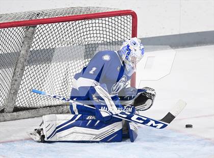 Thumbnail 2 in Darien @ Warde/Ludlowe photogallery.