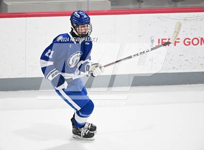 Thumbnail 3 in Darien @ Warde/Ludlowe photogallery.