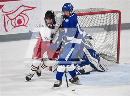 Thumbnail 1 in Darien @ Warde/Ludlowe photogallery.
